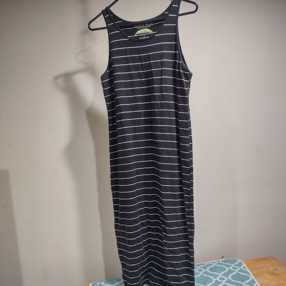 EARTH YOGA BLACK AND WHITE HORIZONTAL STRIPED SLEEVELESS DRESS  COTTON BAMBOO L